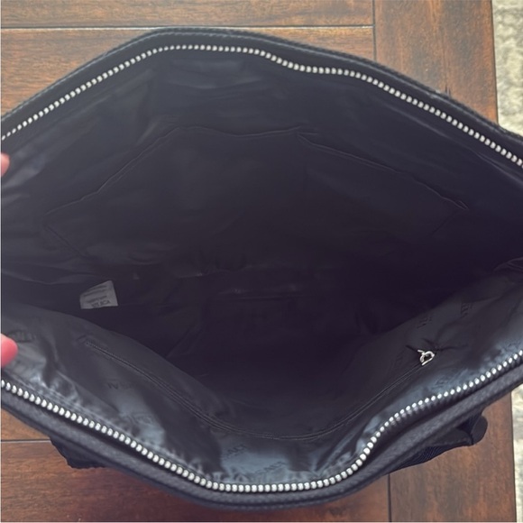 NWB,Versace Black and White Tote Bag
🖤🤍 - Picture 4 of 6